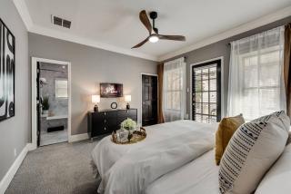 Spacious 1BR Dallas Retreat Big Private Balcony - 1