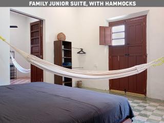 Villa con piscina para 6 personas en camas y 2 Hamacas Ado 69 - Mérida - 1