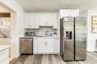 4 Mi to Beach Home with Patio in Fort Lauderdale! - 2