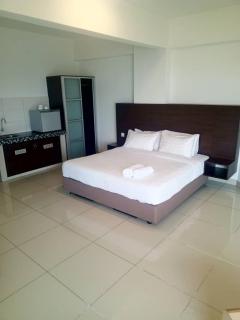 Marina sunset view - 0