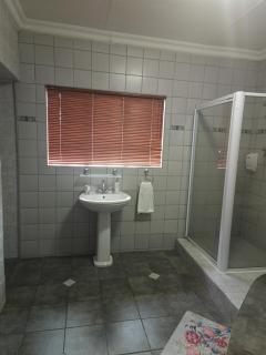 Top-Notch Guesthouse 2 - 6