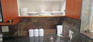 Top-Notch Guesthouse 2 - Benoni - 5