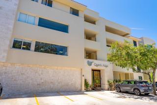 Ground Floor Paradise with Marina View and Pool Paddleboard Included - 5