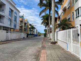 Cobertura com piscina e vista da Lagoa da Conceição - 7