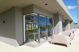 Pool & Mountain View Luxury Serviced Apartments at Minissy - Moka - 9