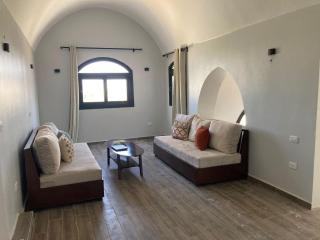 Villa for rent - Sheikh Zayed - 4