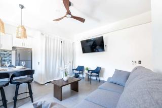 Vista Pedregal-Modern Vacation Apartment Walk to Marina & Beaches - 5