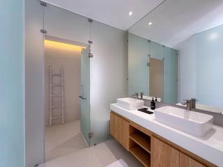Sumptuous Duplex Pool Villa 3BR in Newly Built LuxPride 4 L12 Residence - 7