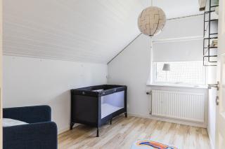 Stylish Family Retreat with Jacuzzi and Cinema - Sibbhult - 7