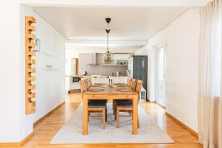 Stylish Family Retreat with Jacuzzi and Cinema - Sibbhult - 5