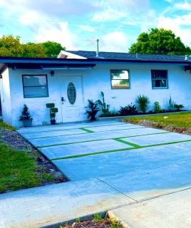 Miami Gardens Comfort Suite by Hard Rock Stadium - 9
