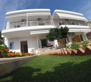 Riviera Rooms - Himarë - 0