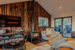 Alpine Retreat - Panoramic Views & Hot Tub - 9