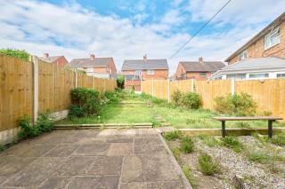 Luxehome-3BR-7guest-Freeparking-garden - Stoke on Trent - 2