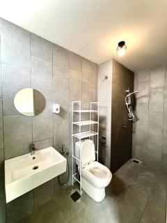 Kuala Lumpur, Sunway Velocity, M Vertica, 8-10Pax - 5