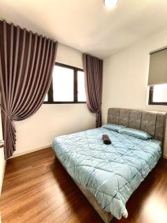 Kuala Lumpur, Sunway Velocity, M Vertica, 8-10Pax - 3