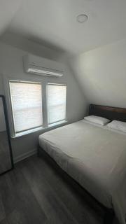 Modern & cozy Room in Queens near Train station and buses - 4