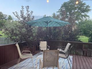 Sunny and Spacious, Hottub, Piano, Guitars, Fenced Yard, Pets Welcome, LGBT Friendly - Westminster - 2