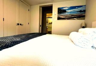 Cedar and Sage Suite - Revive by Lookout Lake and Nature Trails - Victoria - 1