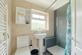 Luxehome-3BR-7guest-Freeparking-garden - 1