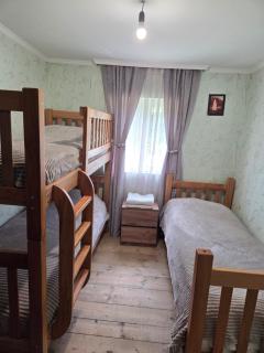 Chvibiani Guesthouse & Bar - 8
