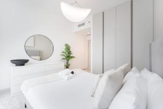 Free housekeeping visits during your stay - StayShort - Creek Harbour Sleeps 4 with City Views - 5