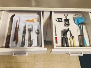 Studio Suite with private Living room at semi-basement - 6