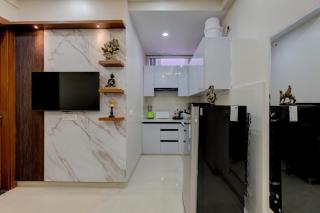 The Lodgers 1 BHK Serviced Apartments Near Artemis Hospital Sector 52 - Gurgaon - 6