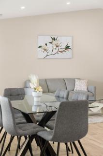 Spacious Family Home Wifi and Salt Pool - 5