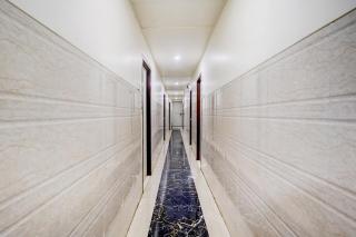 Super Collection O Ulhasnagar Railway Station Formerly Hotel Derby - 4