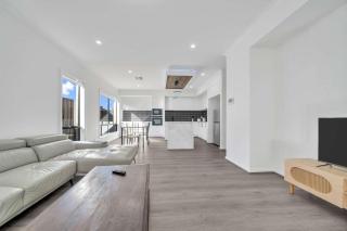 Sleek Family Home Near Kallo Town Centre - - 9