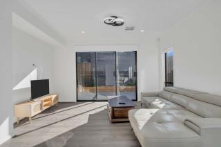 Sleek Family Home Near Kallo Town Centre - - 5