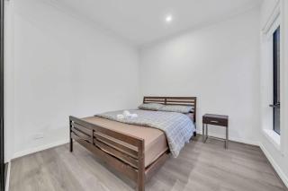 Sleek Family Home Near Kallo Town Centre - - 1