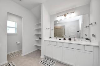 3BR Corporate & Family Getaway Near katy Mills - Katy - 2