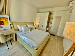 Cardinal court Serviced apartment - 2