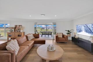 Large Modern home in Mudgee - 7