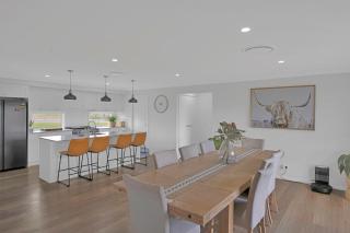 Large Modern home in Mudgee - Mudgee - 3