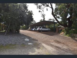 Home on the Bay on Esplanade and Buller St Kingscote-book 2 nights get the 3rd night free - 8