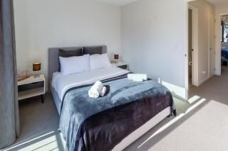 Stadium Edge Retreat Modern 2-Bed plus Carpark - 6