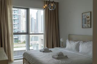 Seaside Bliss Chic 1BR with Balcony, Pool & Gym - 7