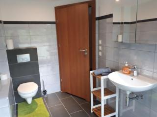 Monteurwohnung mit 3 Schlafzimmer Haus 5 - Neunkirchen - 2
