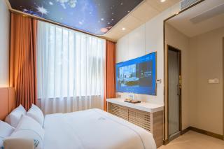 Dequan Luxury Hotel Bird's Nest BranchCoffee, fruits, snacks, a gym and a laundry room are provided for free in the lobby - Peking - 6