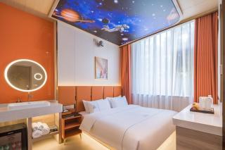 Dequan Luxury Hotel Bird's Nest BranchCoffee, fruits, snacks, a gym and a laundry room are provided for free in the lobby - Peking - 7