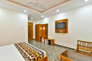 Dharamshala Luxury Hotel Pine View- Free Parking-cricket stadium 5 km-Mountain View-Felling like you are stay in 5 Star Hotel - 6