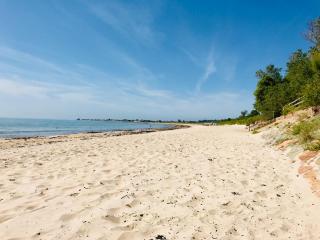 Gorgeous boutique beach house, Gorey Village - 2