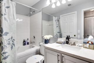 2 Br 2 Bath Waterfront Apt Walking To Beach - 7