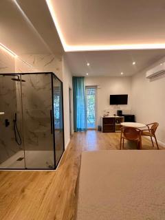 La Suite - 8