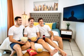 CASA YON free parking, pet friendly, high speed wifi, Netflix, Amazon Prime factura - 2