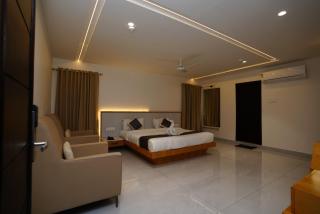 Hotel ss residency - 5