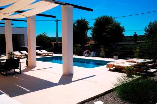 Villa Thora - - 5